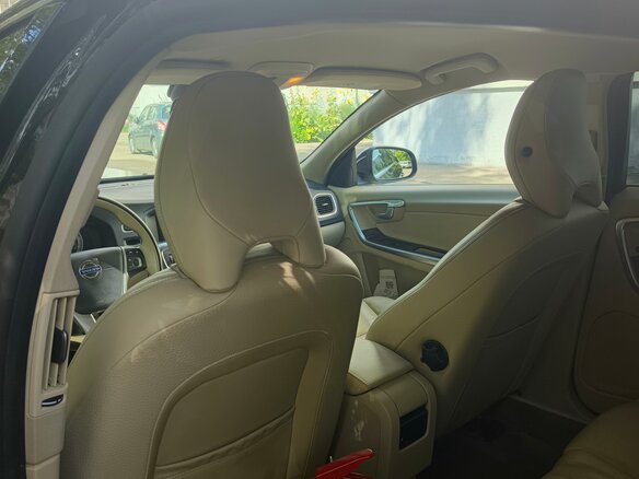 2011 Volvo S60 II, чёрный, 700000 рублей - вид 10