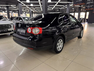 2008 Volkswagen Jetta V, чёрный, 689000 рублей, вид 4