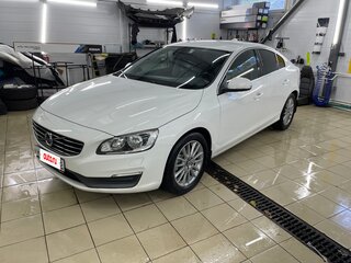 2014 Volvo S60 II Рестайлинг, белый, 1500000 рублей, вид 1
