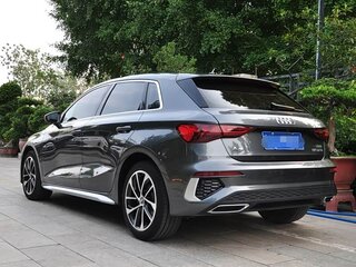 2023 Audi A3 Sportback 35 TFSI IV (8Y), серый, 1900000 рублей, вид 4