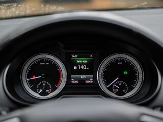 2017 Skoda Octavia III (A7) Рестайлинг, белый, 1930000 рублей, вид 5