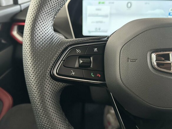 2024 Geely Coolray I Рестайлинг, серый, 2190000 рублей - вид 15