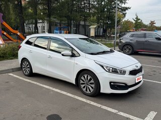 2017 Kia Ceed II Рестайлинг, белый, 1240000 рублей, вид 4