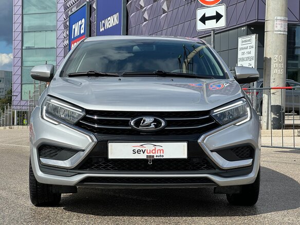 2025 Lada (ВАЗ) Vesta I Рестайлинг (NG), серый, 1497000 рублей - вид 3