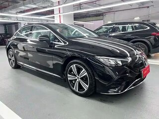 2025 Mercedes-Benz EQE 500, чёрный, 6201033 рублей, вид 3