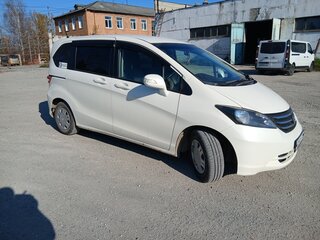 2010 Honda Freed I, белый, 750000 рублей, вид 3