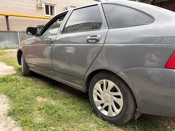 2011 Lada (ВАЗ) Priora I, серый, 255000 рублей - вид 4