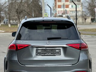 2020 Mercedes-Benz GLE 350 II (V167), серый, 6000000 рублей, вид 3