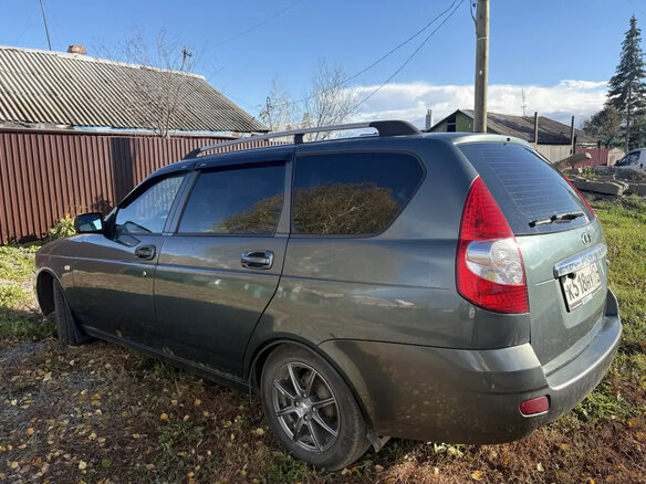 2011 Lada (ВАЗ) Priora I, зелёный, 280000 рублей - вид 1
