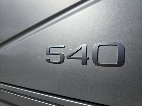 2026 Volvo FH 540, серебристый, 26000000 рублей - вид 23