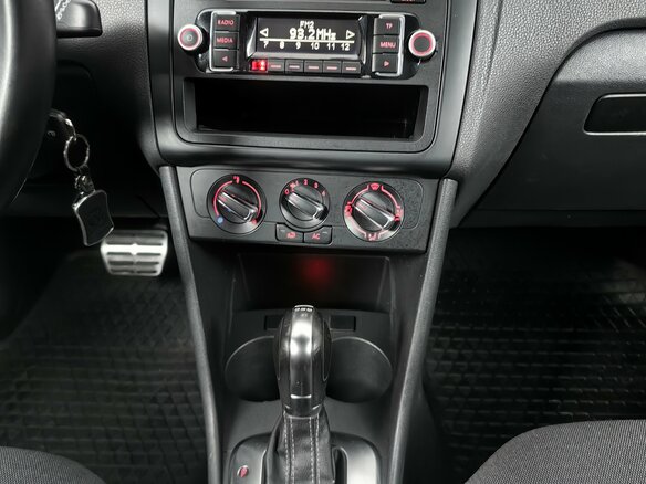 2012 Volkswagen Polo V, белый, 620000 рублей - вид 11
