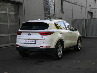 2018 Kia Sportage IV, белый, 1850000 рублей, вид 4