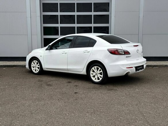 2013 Mazda 3 II (BL) Рестайлинг, белый - вид 2