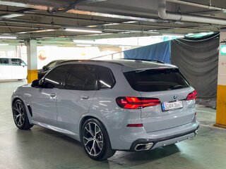 2025 BMW X5 30d IV (G05/G18) Рестайлинг, чёрный, 13999000 рублей, вид 3