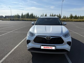 2025 Toyota Highlander IV (XU70), белый, 5450000 рублей, вид 4