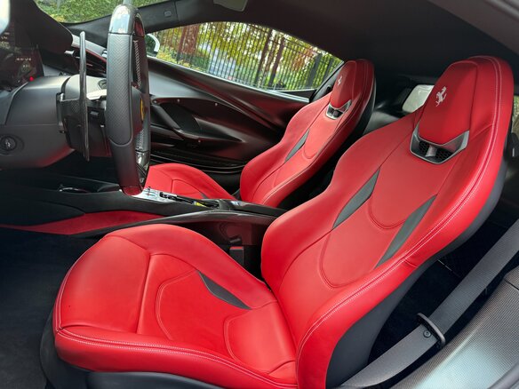 2022 Ferrari 296 GTB, белый, 25900000 рублей - вид 28