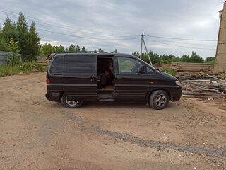 2001 Hyundai Starex I Рестайлинг, чёрный, 550000 рублей, вид 4