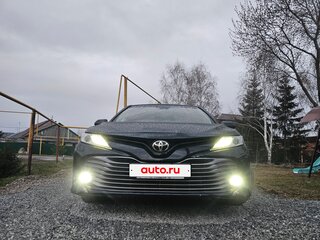 2018 Toyota Camry VIII (XV70), синий, 2750000 рублей, вид 2