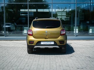 2015 Renault Sandero Stepway II, зелёный, 670000 рублей, вид 4