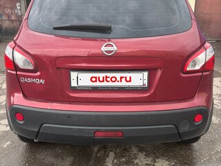 2011 Nissan Qashqai I Рестайлинг, красный, 720000 рублей, вид 4