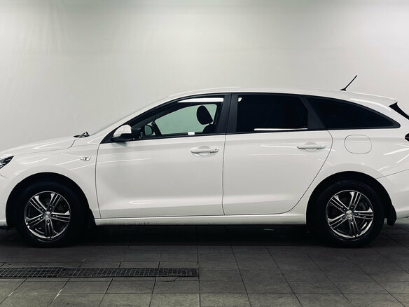 2023 Hyundai i30 III Рестайлинг 2, белый, 1670000 рублей - вид 5