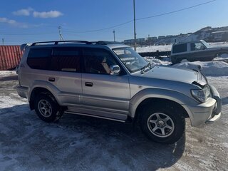 2000 Toyota Land Cruiser Prado 90 Series Рестайлинг, серебристый, 2400000 рублей, вид 3