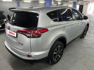 2018 Toyota RAV4 IV (XA40) Рестайлинг, серебристый, 2099000 рублей, вид 5