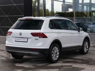 2017 Volkswagen Tiguan II, белый, 2090000 рублей, вид 5