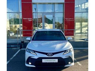 2021 Toyota Camry VIII (XV70) Рестайлинг, белый, 3080000 рублей, вид 2