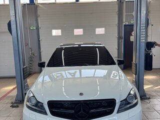 2011 Mercedes-Benz C-Класс 180 BlueEFFICIENCY III (W204) Рестайлинг, белый, 1300000 рублей, вид 5