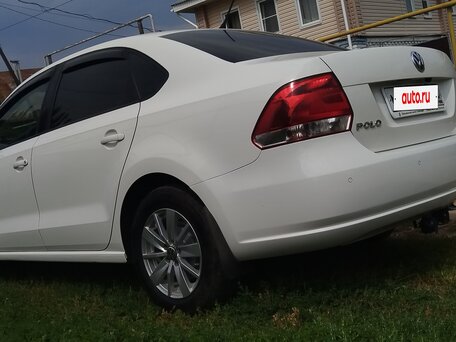 2013 Volkswagen Polo V, белый, 680000 рублей, вид 3
