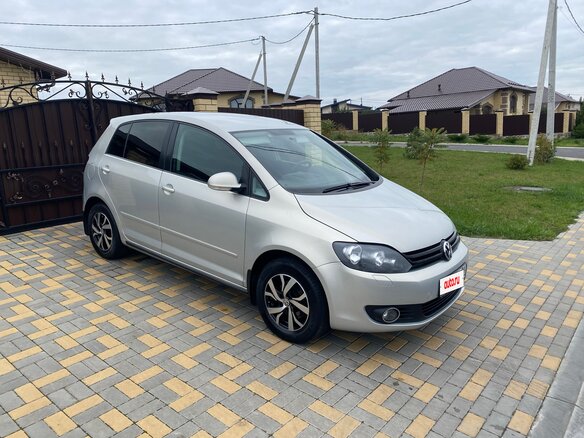 2013 Volkswagen Golf Plus II, серебристый, 835000 рублей - вид 12