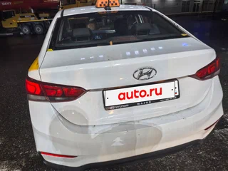 2017 Hyundai Solaris II, белый, 599999 рублей, вид 4