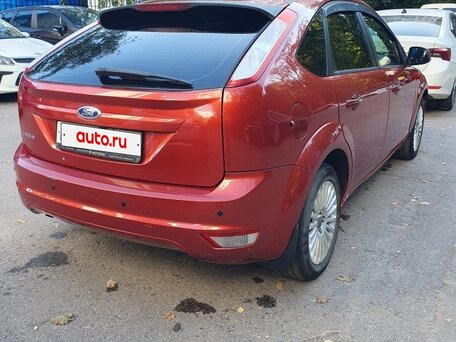2009 Ford Focus II Рестайлинг, красный, 420000 рублей, вид 2