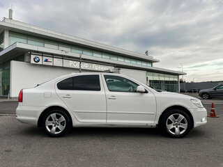2012 Skoda Octavia II (A5) Рестайлинг, белый, 459000 рублей, вид 4