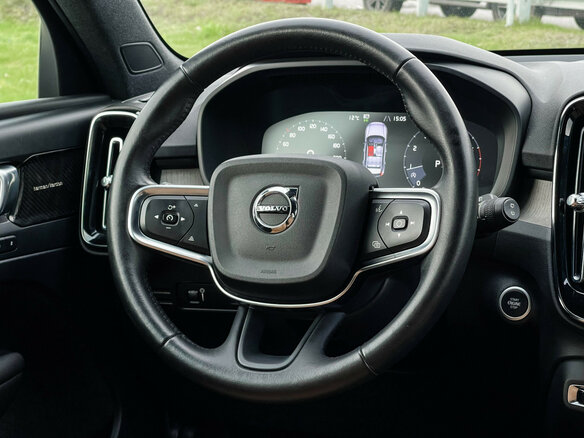 2021 Volvo XC40 I, серый, 3397000 рублей - вид 13