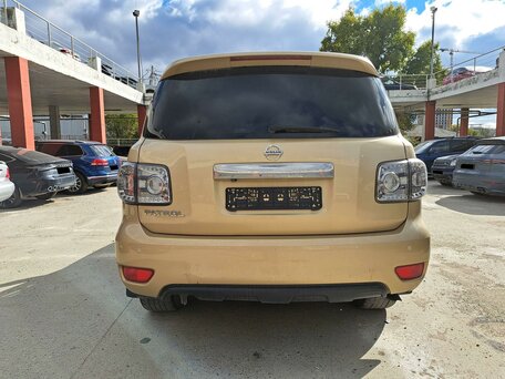 2011 Nissan Patrol VI (Y62), бежевый, 1950000 рублей, вид 5