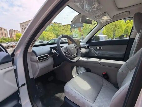 2026 Leapmotor A10 53 kWh, серебристый, 2237007 рублей, вид 5