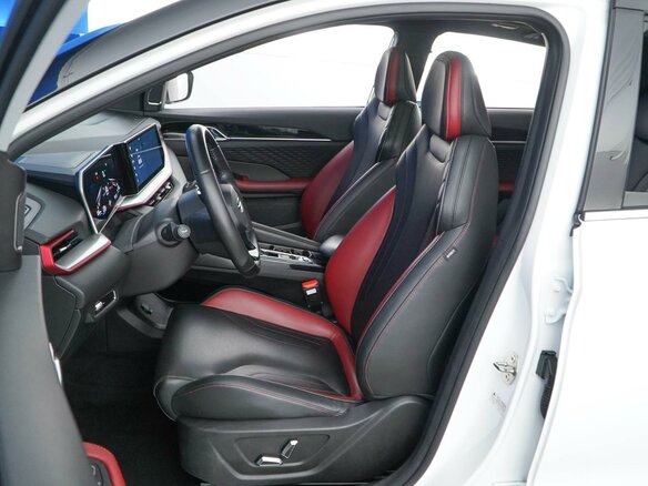 2023 Geely Coolray (Binyue Cool) I Рестайлинг, белый, 1899077 рублей - вид 9