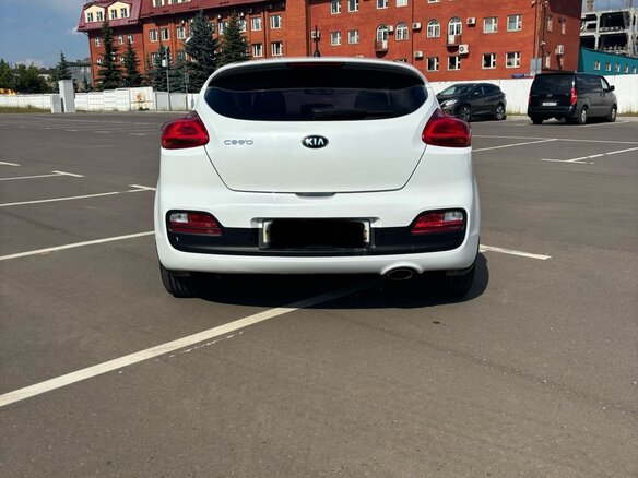 2016 Kia Ceed II Рестайлинг, белый, 1299000 рублей - вид 14