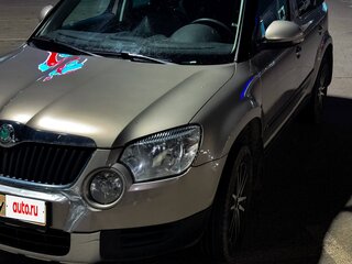 2013 Skoda Yeti I, серебристый, 1400000 рублей, вид 4