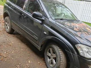 2010 SsangYong Kyron 5-speed I Рестайлинг, чёрный, 450000 рублей, вид 1