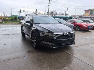 2024 Skoda Superb IV, чёрный, 4214227 рублей, вид 3