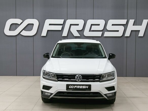 2019 Volkswagen Tiguan II, белый, 2650000 рублей - вид 1