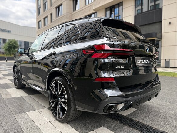 2025 BMW X5 30d IV (G05/G18) Рестайлинг, чёрный, 17000000 рублей - вид 8