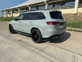 2026 Mercedes-Benz GLS 450 d II (X167) Рестайлинг, серый, 21500000 рублей, вид 4