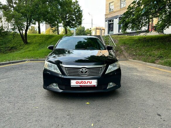 2011 Toyota Camry VII (XV50), чёрный - вид 1