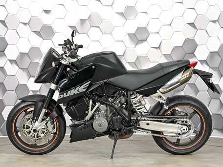 2005 KTM 990 Super Duke, чёрный, 497000 рублей, вид 4