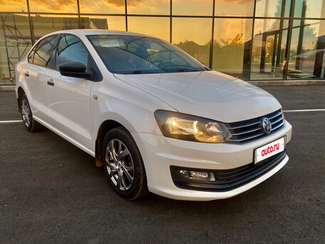 2019 Volkswagen Polo V Рестайлинг, белый, 1100000 рублей, вид 3