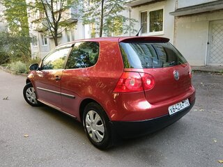 2008 Volkswagen Golf V, красный, 390000 рублей, вид 4